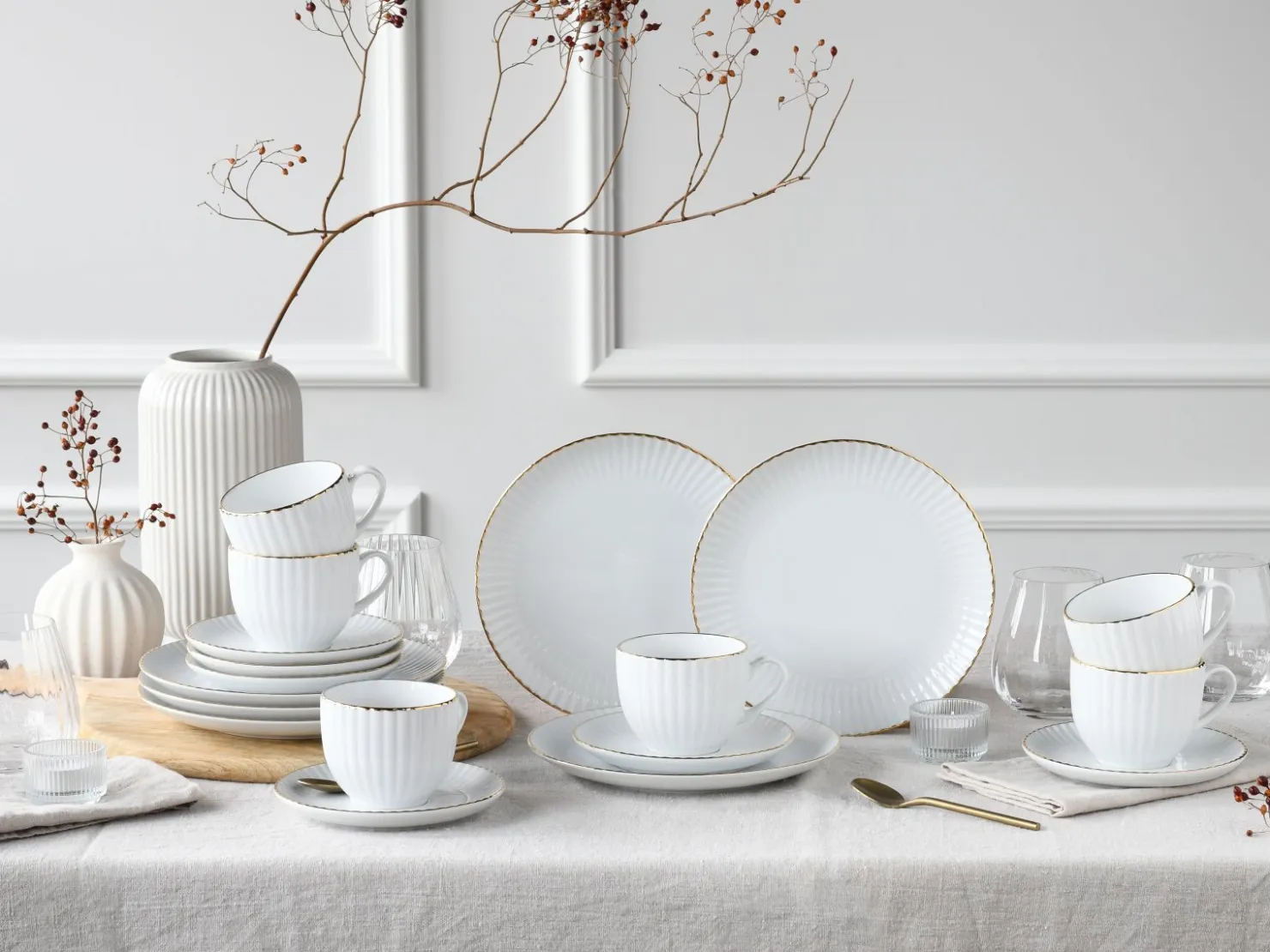 Creatable Geschirrset|Allegra - Kaffeeservice 18-tlg - Goldband