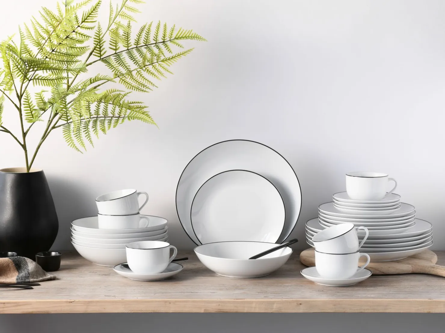 Creatable Geschirrset|Luna - Kombiservice 30-tlg, Luna Color Line - Kombiservice 30-tlg, Luna Black Line - Kombiservice 30-tlg - Color Line