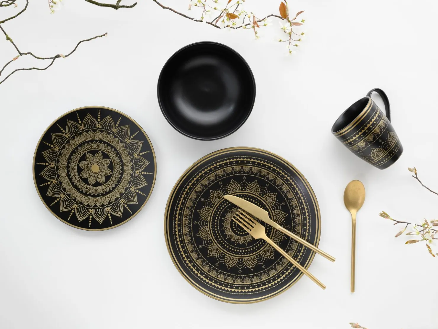 Creatable Geschirrset|Mandala - Kombiservice 8-tlg - Gold-Schwarz