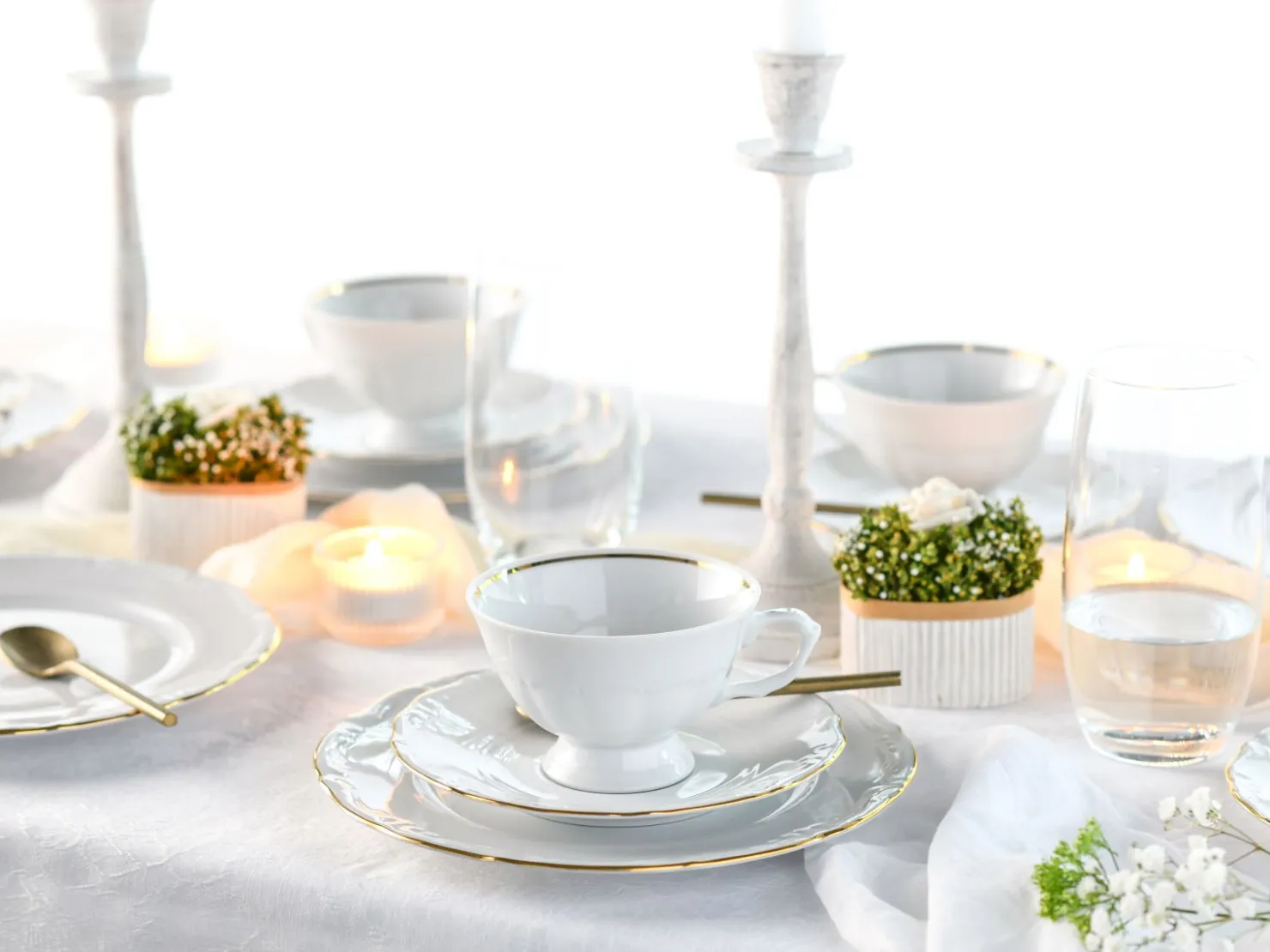 Creatable Geschirrset|Maria Theresia - Kaffeeservice 18-tlg - gold