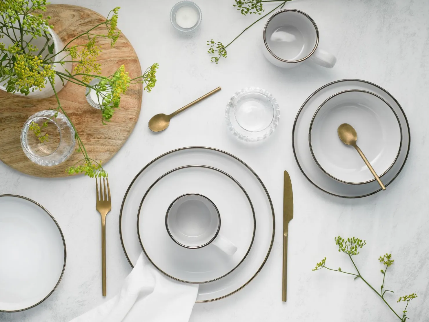 Creatable Geschirrset|Nordic Festive - Kombiservice 16-tlg - Schwarz