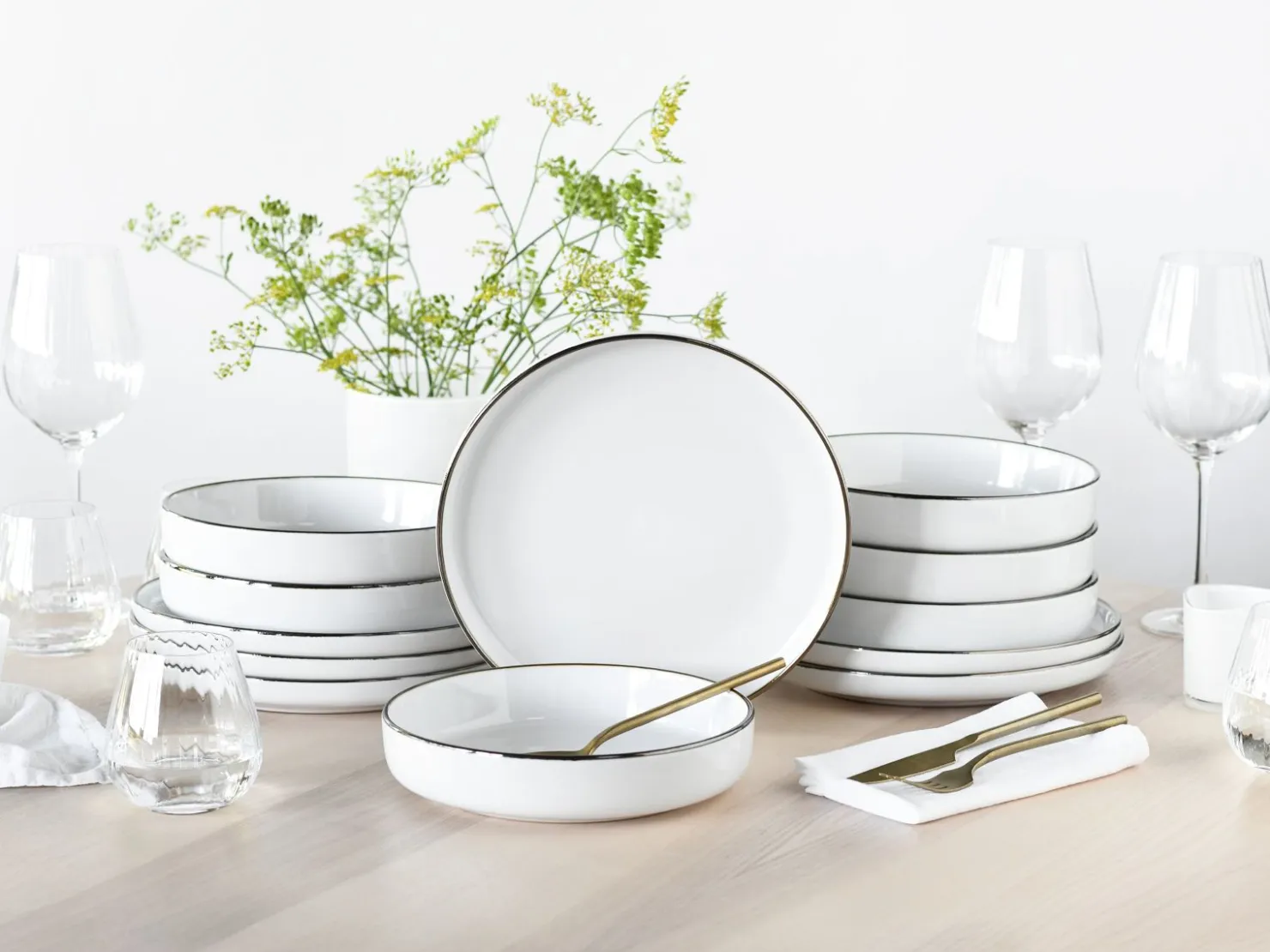 Creatable Geschirrset|Nordic Festive - Tafelservice 12-tlg - Schwarz