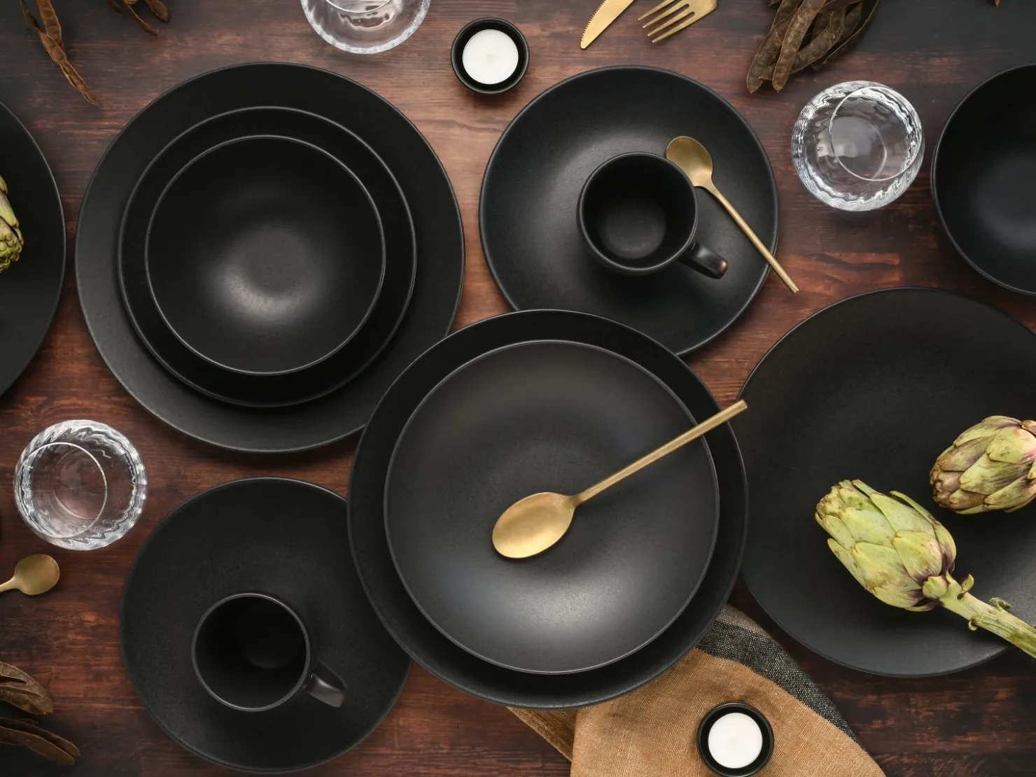 Creatable Geschirrset|Soft Touch - Kombiservice 24-tlg - Schwarz