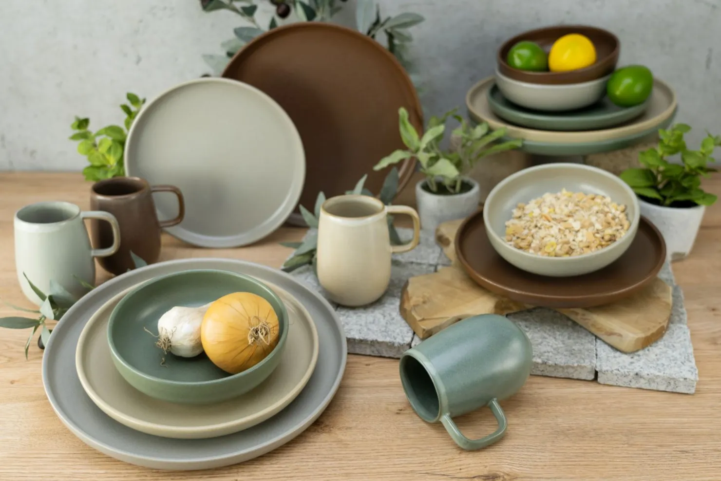 Creatable Geschirrset|Uno - Kombiservice 16-tlg - Black