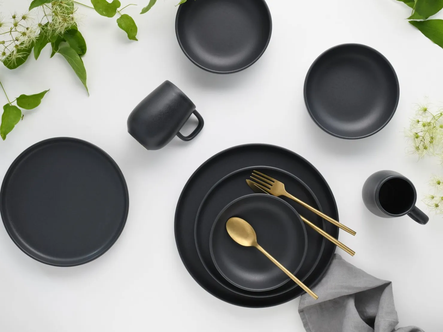 Creatable Geschirrset|Uno - Kombiservice 16-tlg - Black